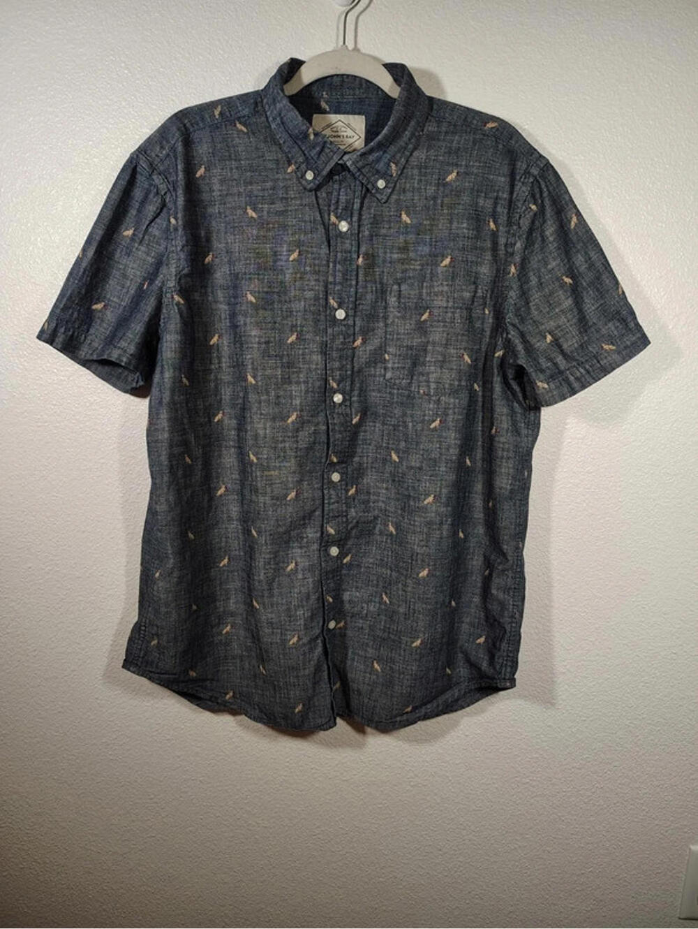 St. John's Bay Mens Shirt Large Blue Button Down All Over Dog Print Flag Vintage